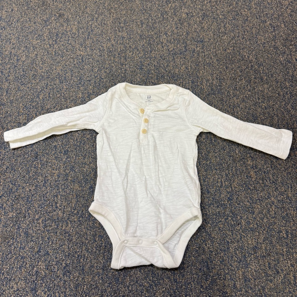 Baby GAP 12-18M White Onsie